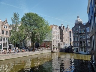 Amsterdam    |   5  /  22    |